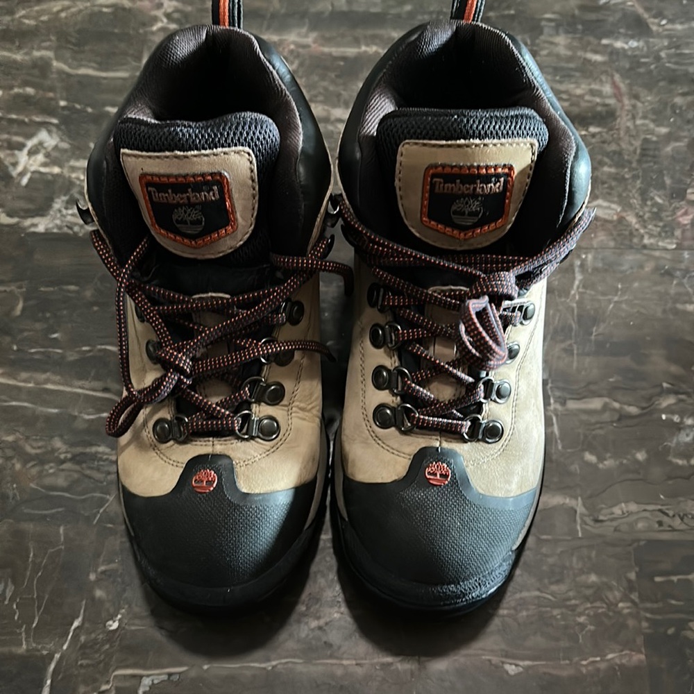 Timberland steel toe boots ,in great used condition,real leather ,waterproof